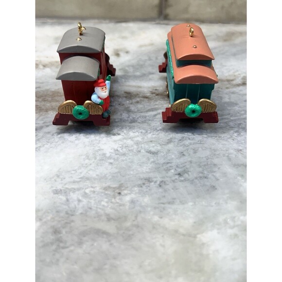 VTG Hallmark Keepsake Ornament 1991 Claus & Co. R.R. PASSENGER & CABOOSE Train - Picture 4 of 6